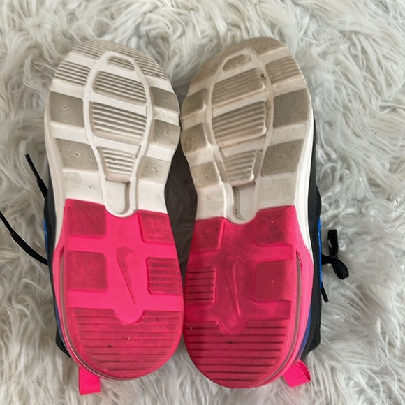 NIKE Air Max Motion 2 All Day Comfort Lightweight Size 7 - Picture 11 of 14